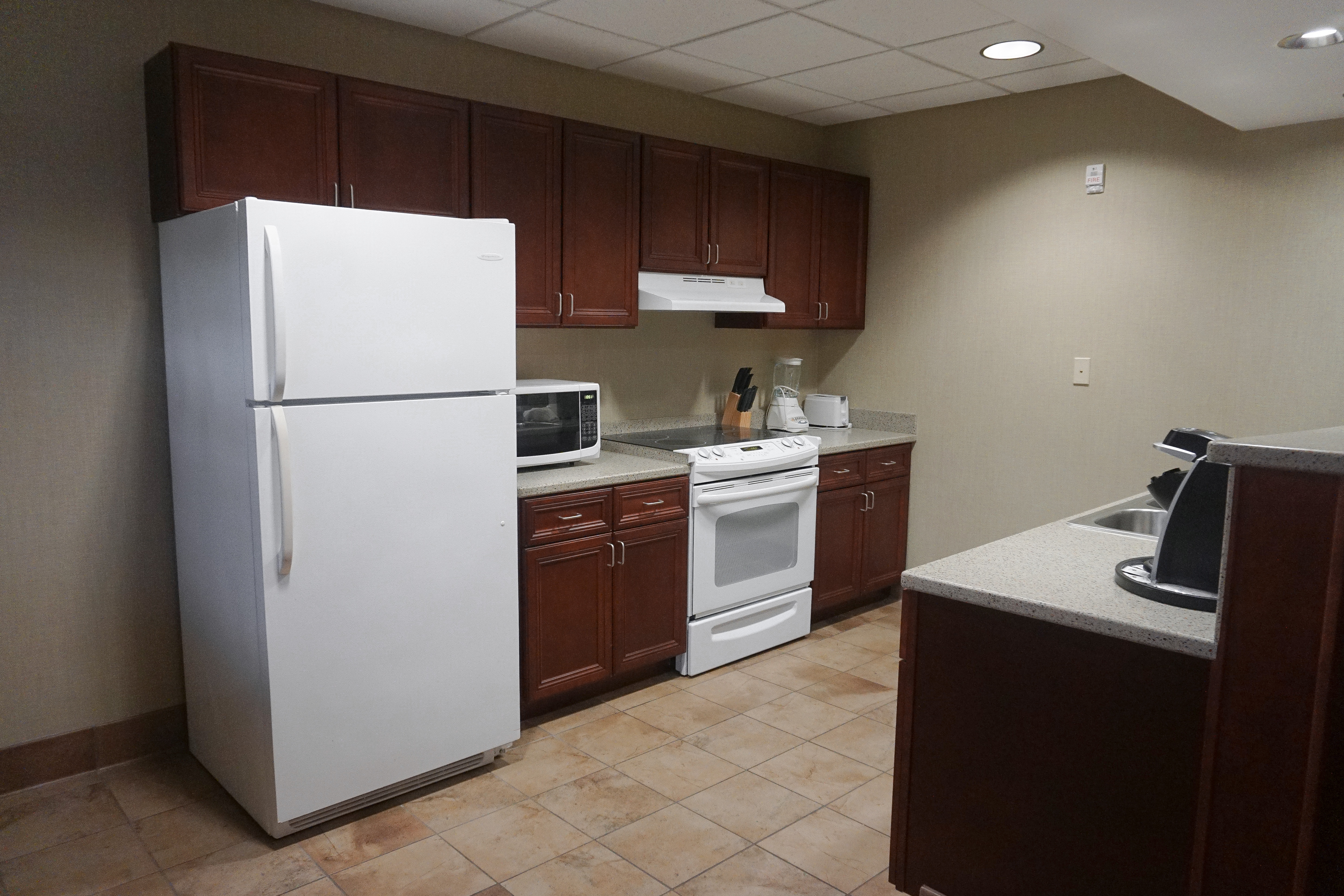 VIP SUITE_KITCHEN.jpg